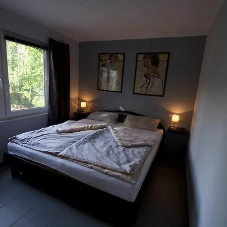 Mit Wintergarten Am Dom wakacyjny *