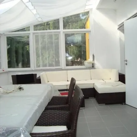 Dom wakacyjny Mit Wintergarten Am Elbe-Parey